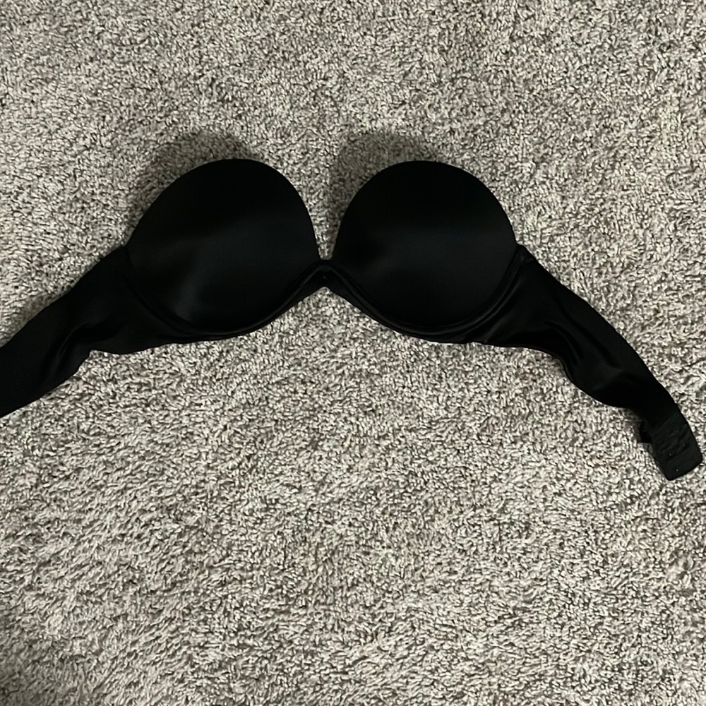 Victoria’s Secret, strapless, black, 34C, Very Sexy